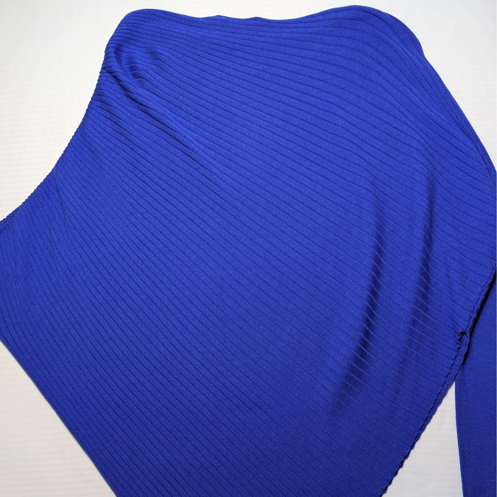 St. John Women XL Royal Blue 100% Wool Ribbed Knit Asymmetric Poncho Sweater